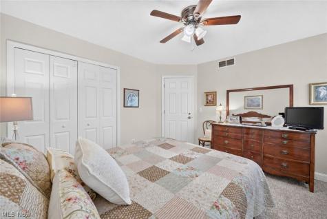 222 W Garwood Drive Tallmadge OH 44278