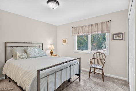 222 W Garwood Drive Tallmadge OH 44278