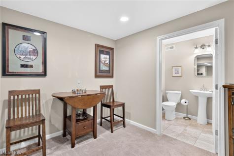 222 W Garwood Drive Tallmadge OH 44278