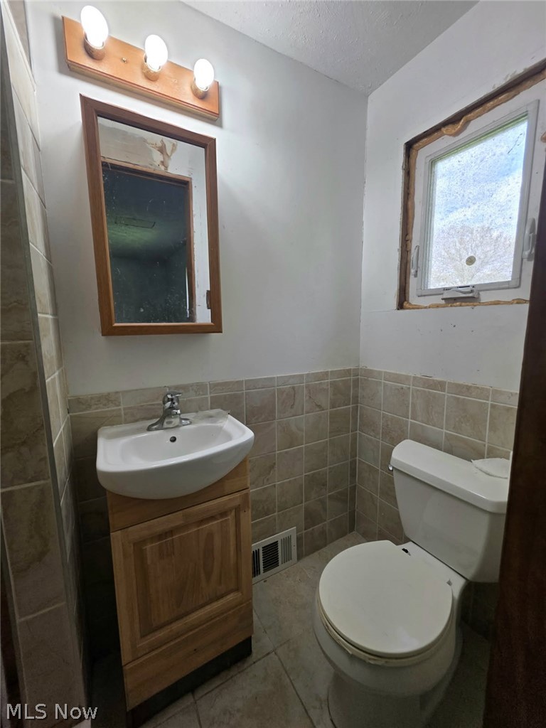 7620 Birchmont Drive Chagrin Falls OH 44022