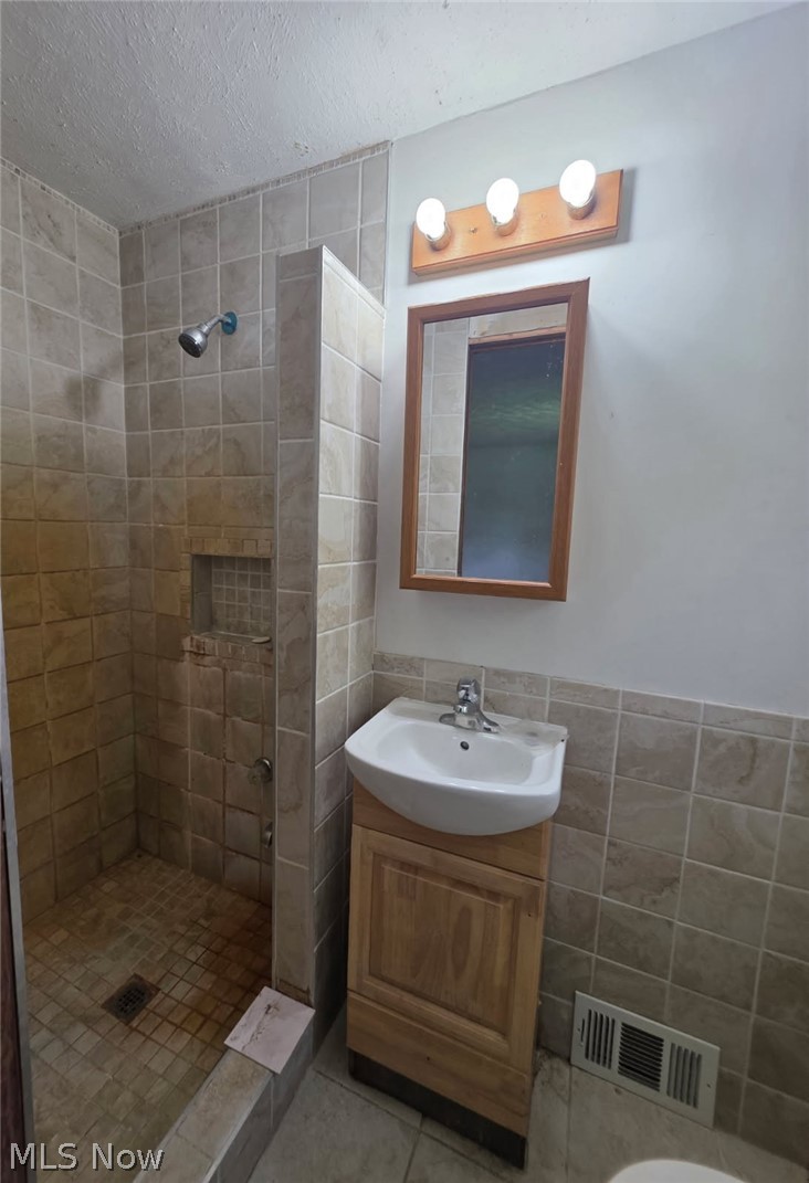 7620 Birchmont Drive Chagrin Falls OH 44022