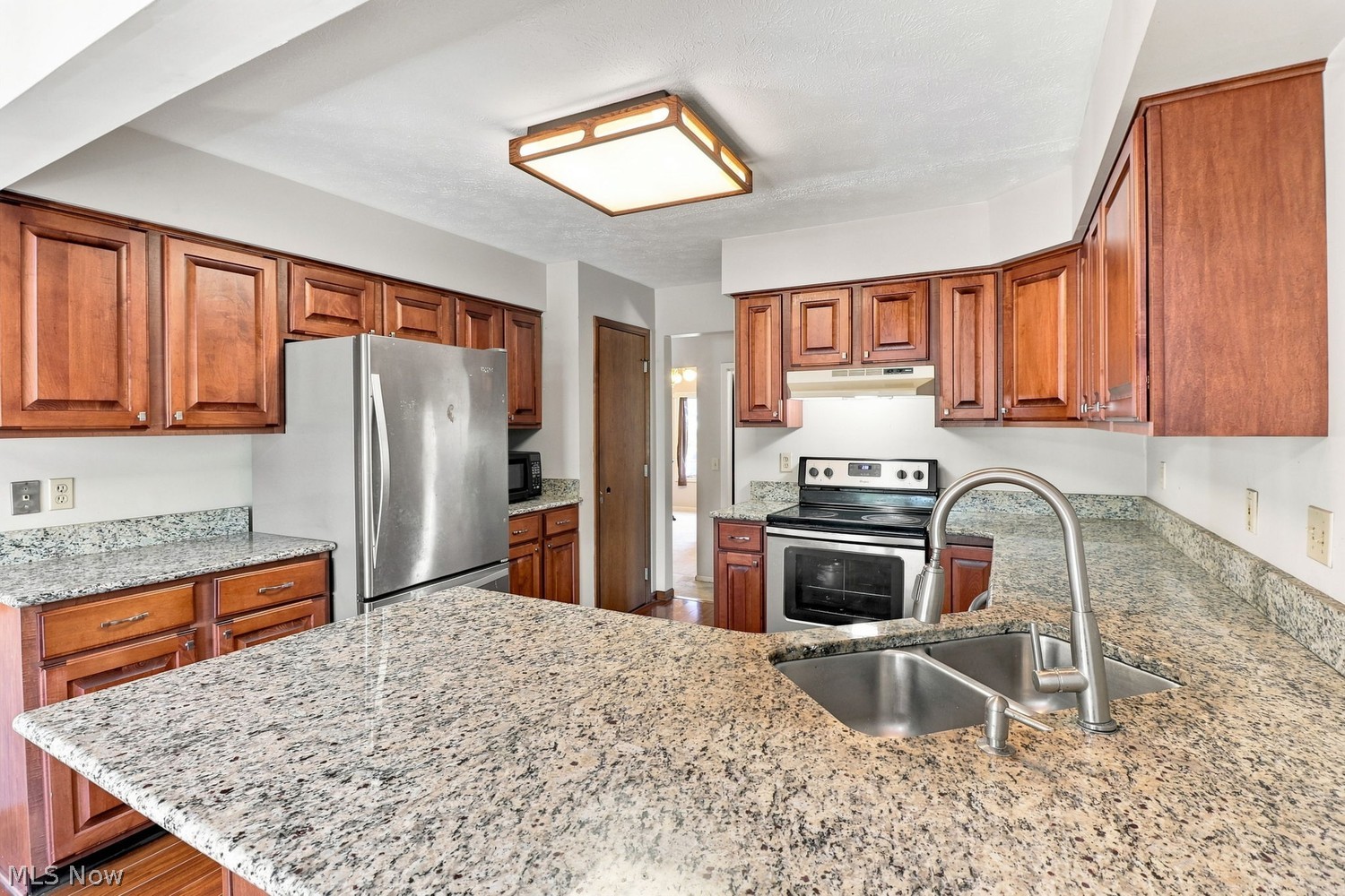 10150 Stamford Court Strongsville OH 44136