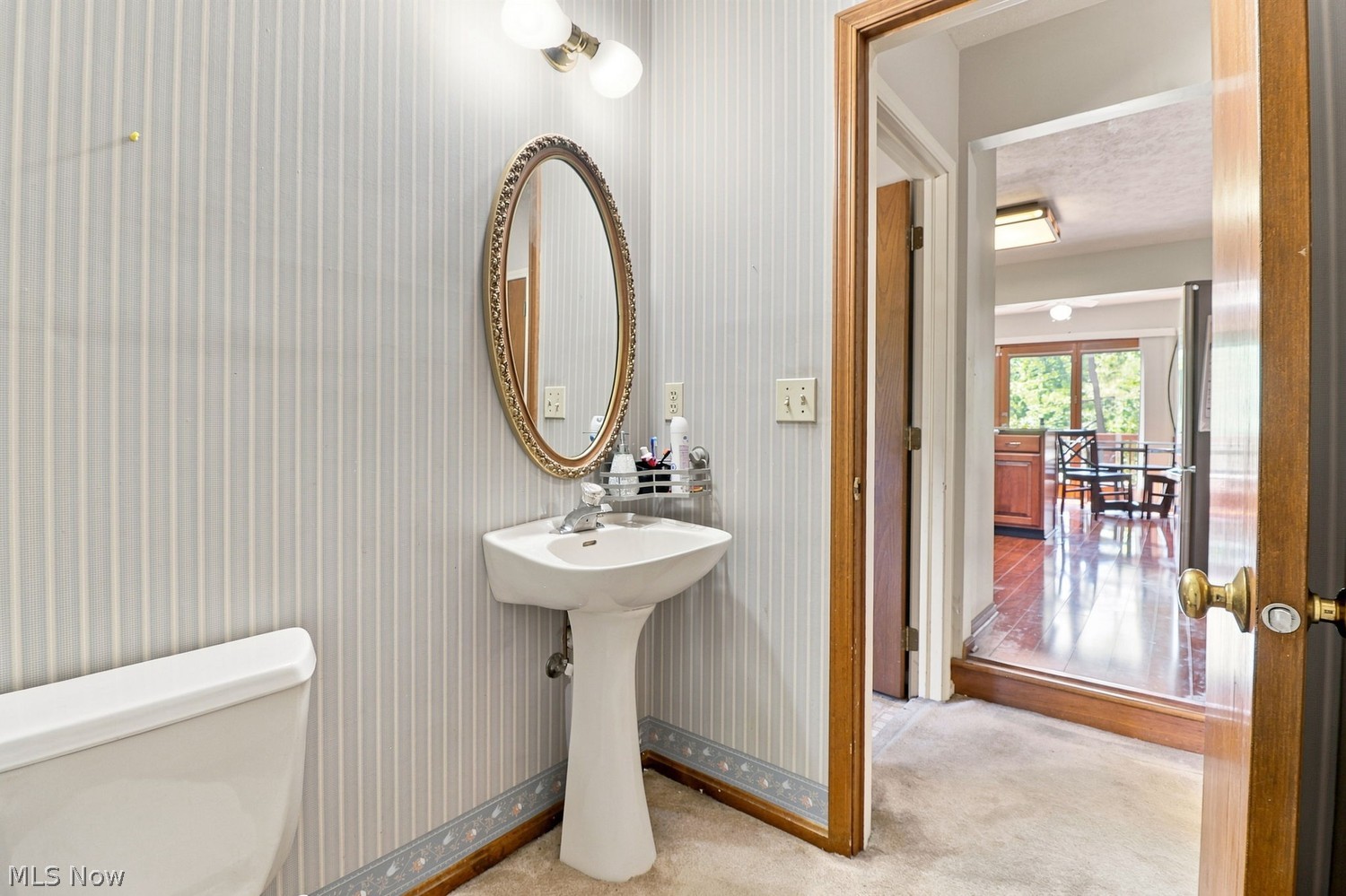 10150 Stamford Court Strongsville OH 44136