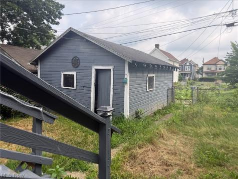 1231 Oregon Avenue Steubenville OH 43952