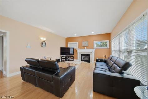 5163 Bayside Lake Boulevard Stow OH 44224
