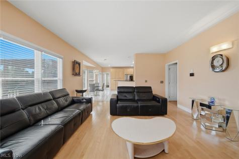 5163 Bayside Lake Boulevard Stow OH 44224