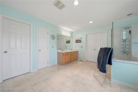 5163 Bayside Lake Boulevard Stow OH 44224