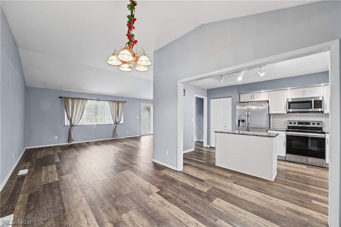 25090 Arlington Lane North Olmsted OH 44070