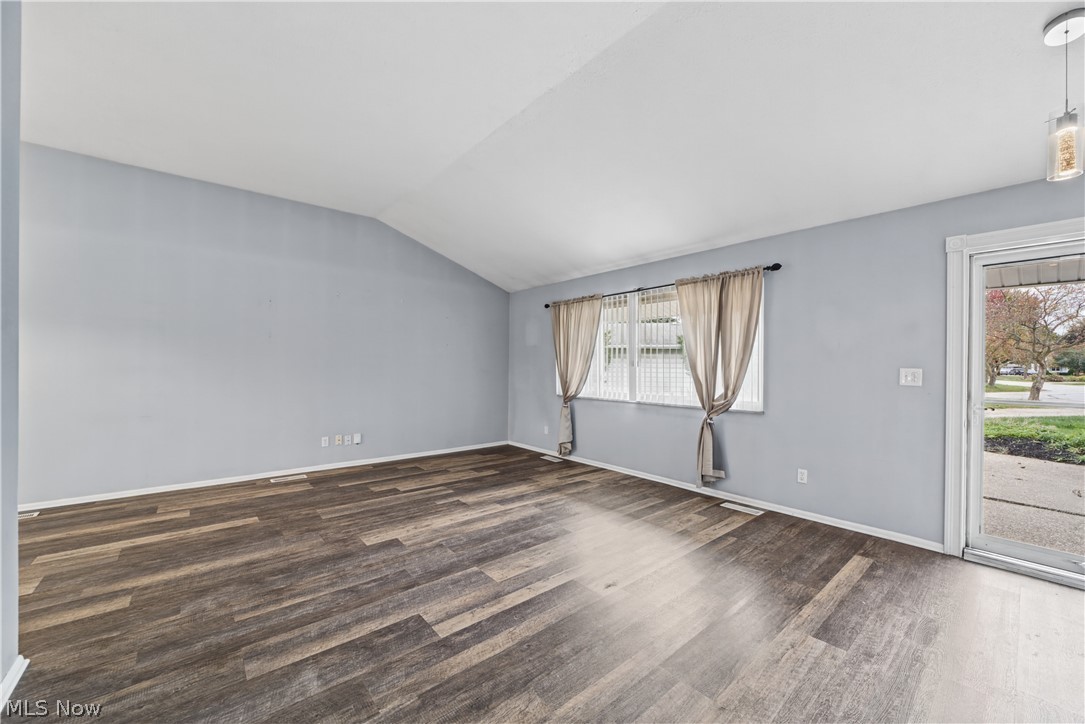 25090 Arlington Lane North Olmsted OH 44070