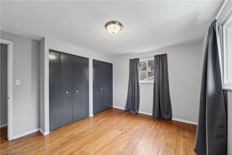 25090 Arlington Lane North Olmsted OH 44070