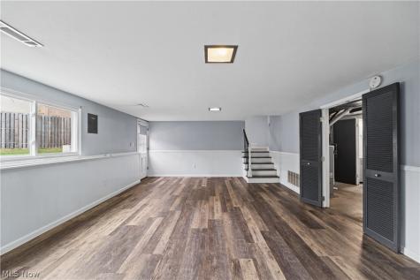25090 Arlington Lane North Olmsted OH 44070