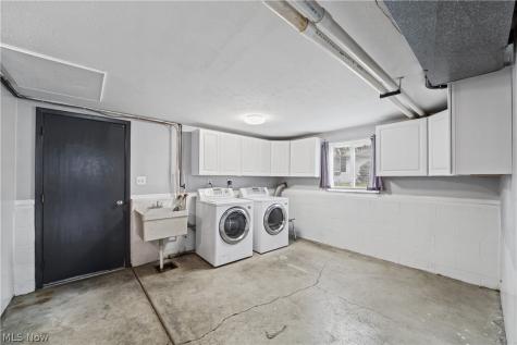 25090 Arlington Lane North Olmsted OH 44070