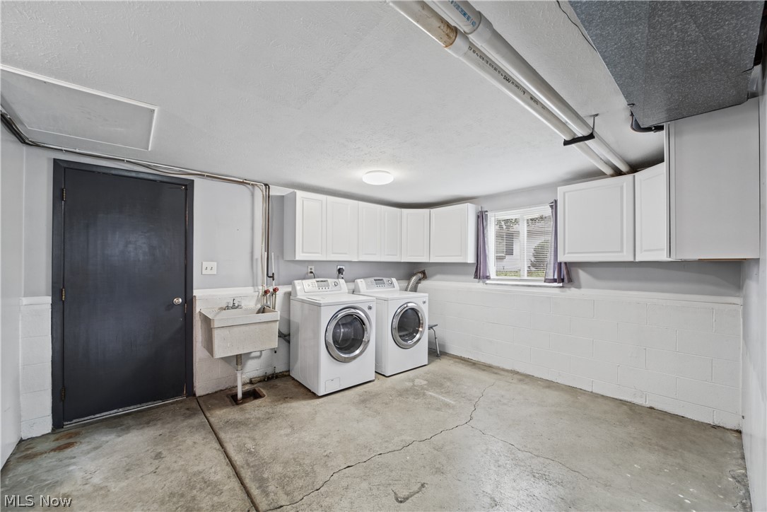 25090 Arlington Lane North Olmsted OH 44070