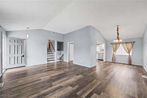 25090 Arlington Lane North Olmsted OH 44070