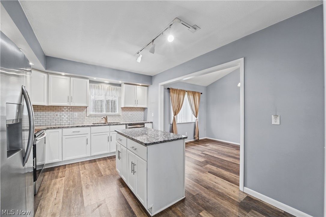 25090 Arlington Lane North Olmsted OH 44070