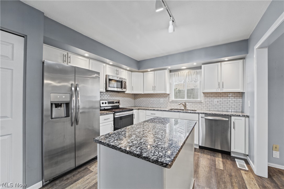 25090 Arlington Lane North Olmsted OH 44070