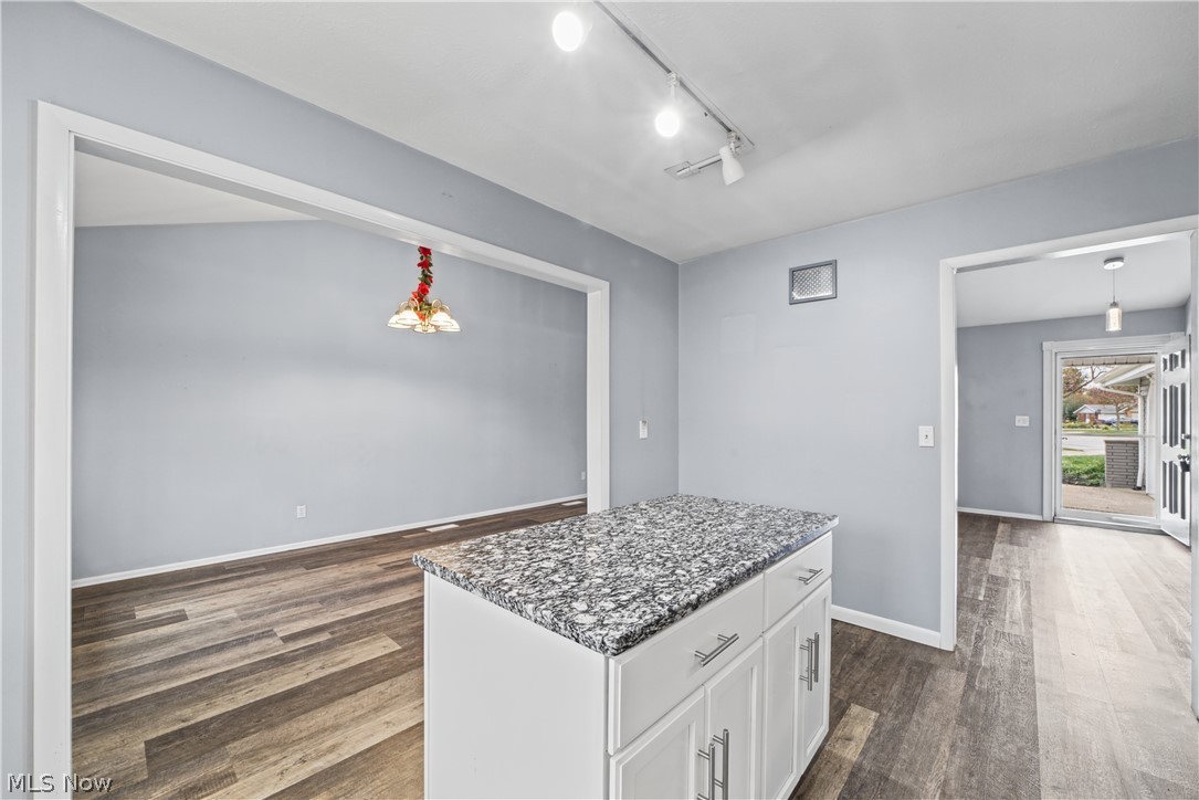 25090 Arlington Lane North Olmsted OH 44070