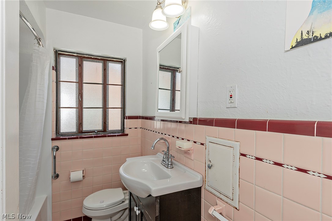 3757 W 178th Street Cleveland OH 44111