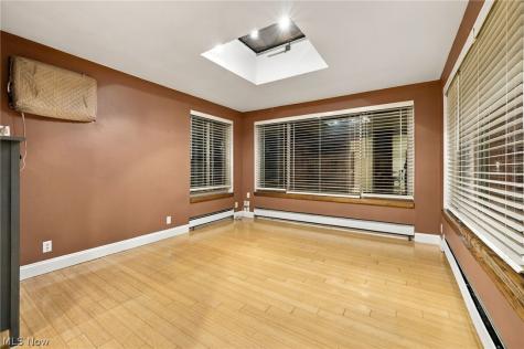 2009 Riverside Drive Lakewood OH 44107