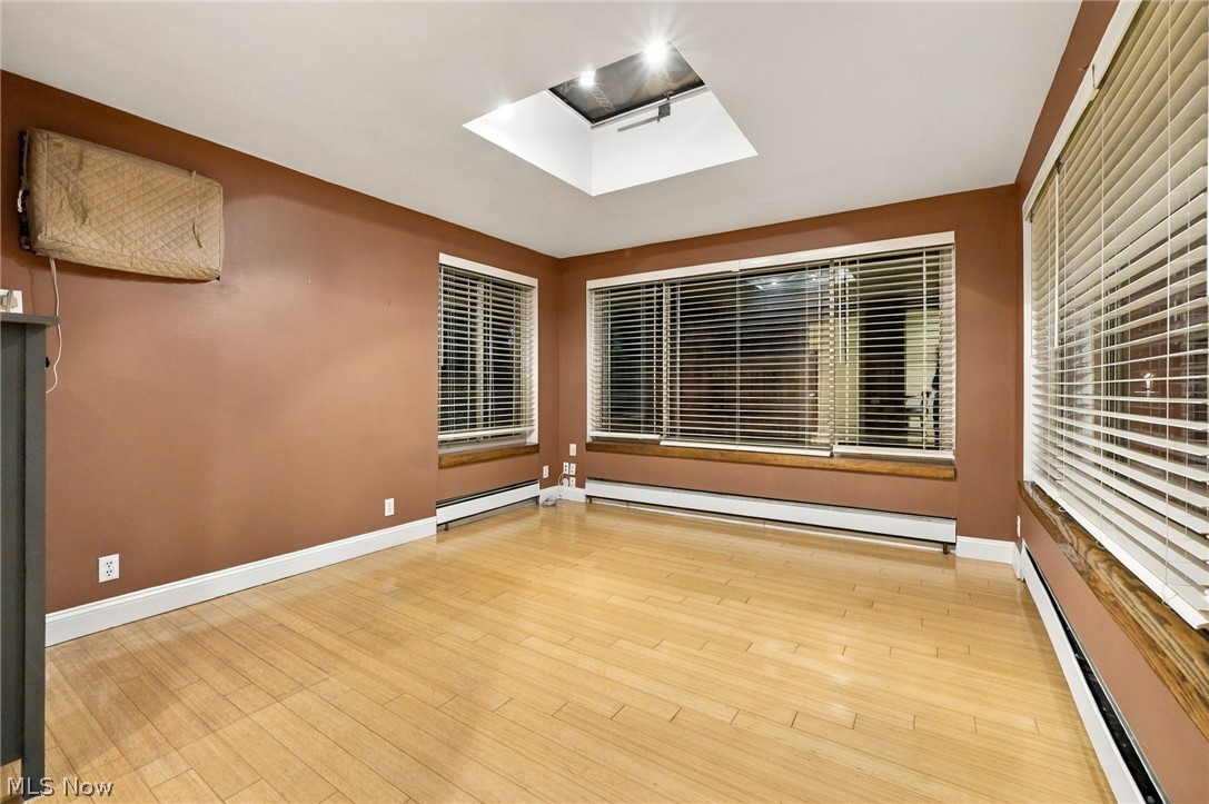 2009 Riverside Drive Lakewood OH 44107