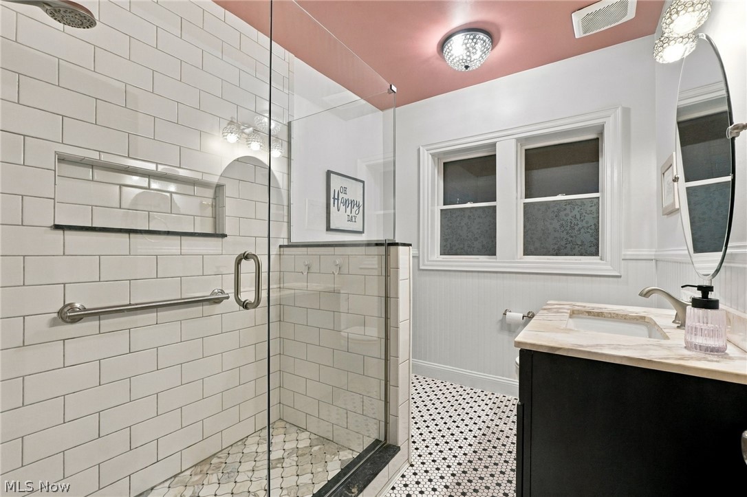 2009 Riverside Drive Lakewood OH 44107