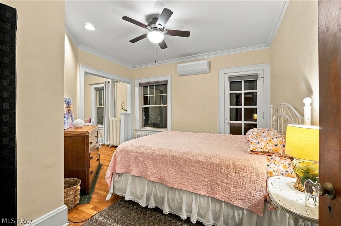 2009 Riverside Drive Lakewood OH 44107