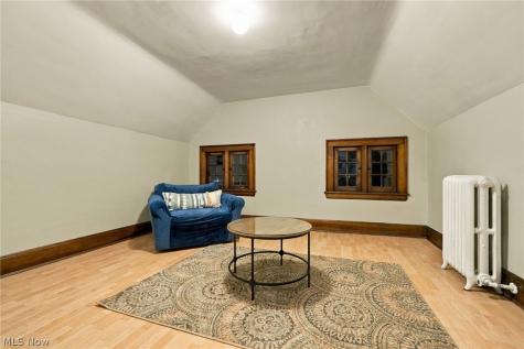 2009 Riverside Drive Lakewood OH 44107