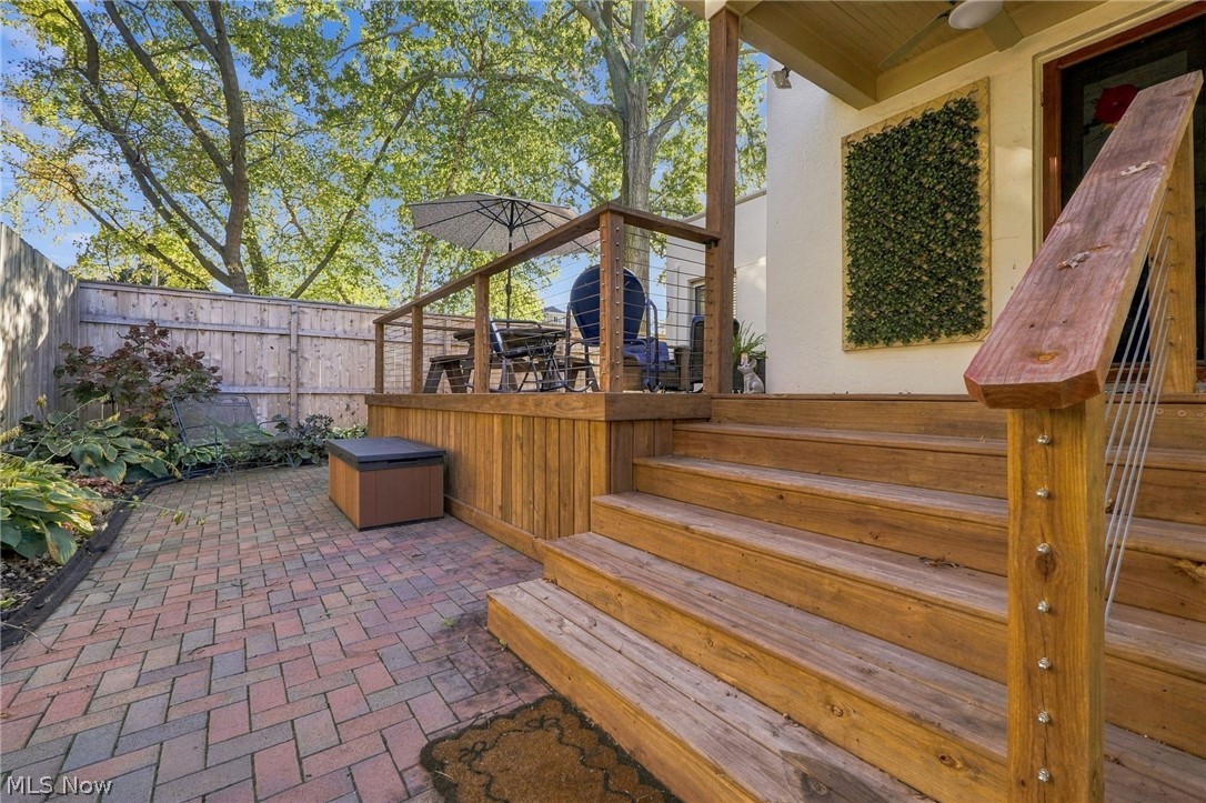 2009 Riverside Drive Lakewood OH 44107