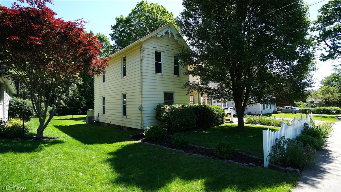 81 W Marion Street Doylestown OH 44230