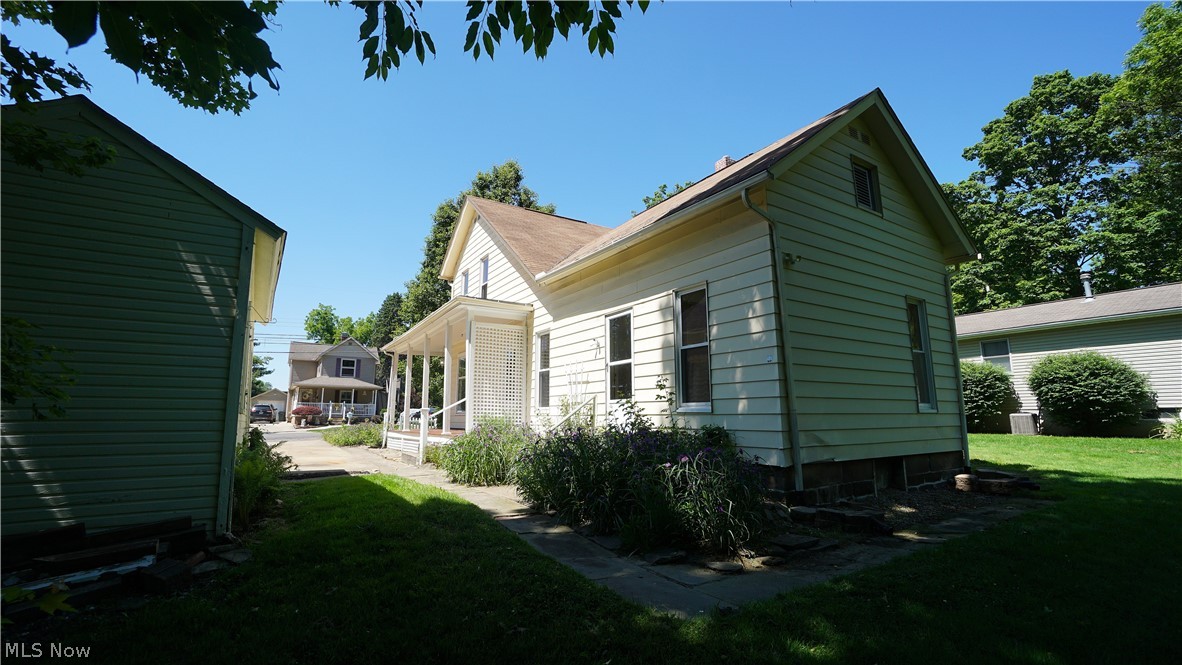 81 W Marion Street Doylestown OH 44230