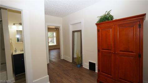 81 W Marion Street Doylestown OH 44230