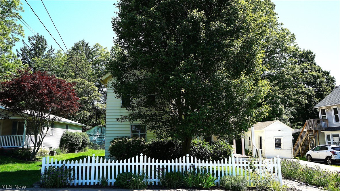 81 W Marion Street Doylestown OH 44230