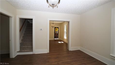 81 W Marion Street Doylestown OH 44230