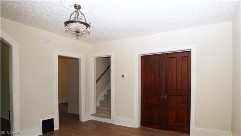 81 W Marion Street Doylestown OH 44230