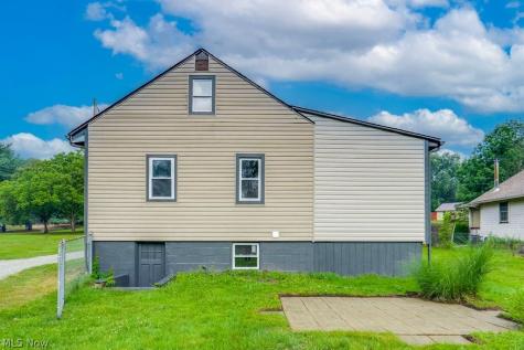 3236 Young Avenue NW Massillon OH 44647
