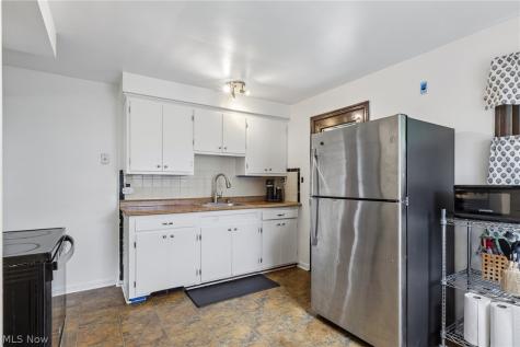 469 Richmond Road Richmond Heights OH 44143