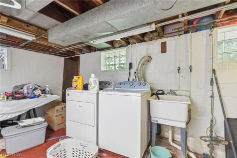 469 Richmond Road Richmond Heights OH 44143
