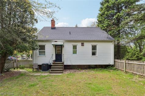 469 Richmond Road Richmond Heights OH 44143