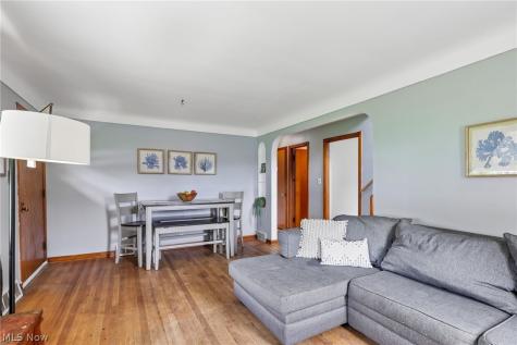 469 Richmond Road Richmond Heights OH 44143