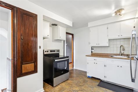 469 Richmond Road Richmond Heights OH 44143