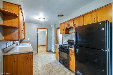 251 E 286th Street Willowick OH 44095