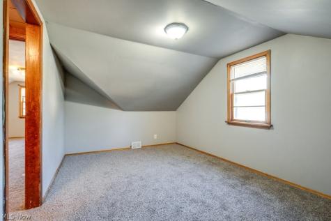251 E 286th Street Willowick OH 44095