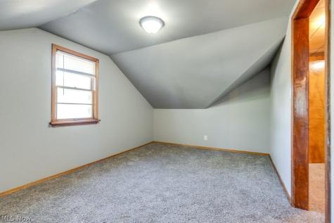 251 E 286th Street Willowick OH 44095