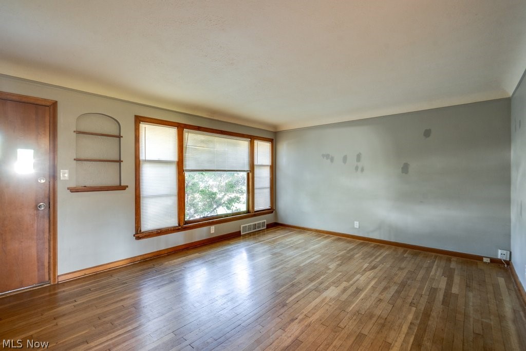 251 E 286th Street Willowick OH 44095