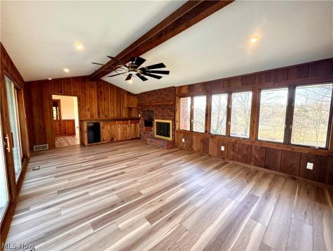 11685 Mills Road Garrettsville OH 44231