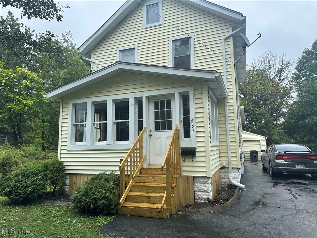 835 Inman Street Akron OH 44306