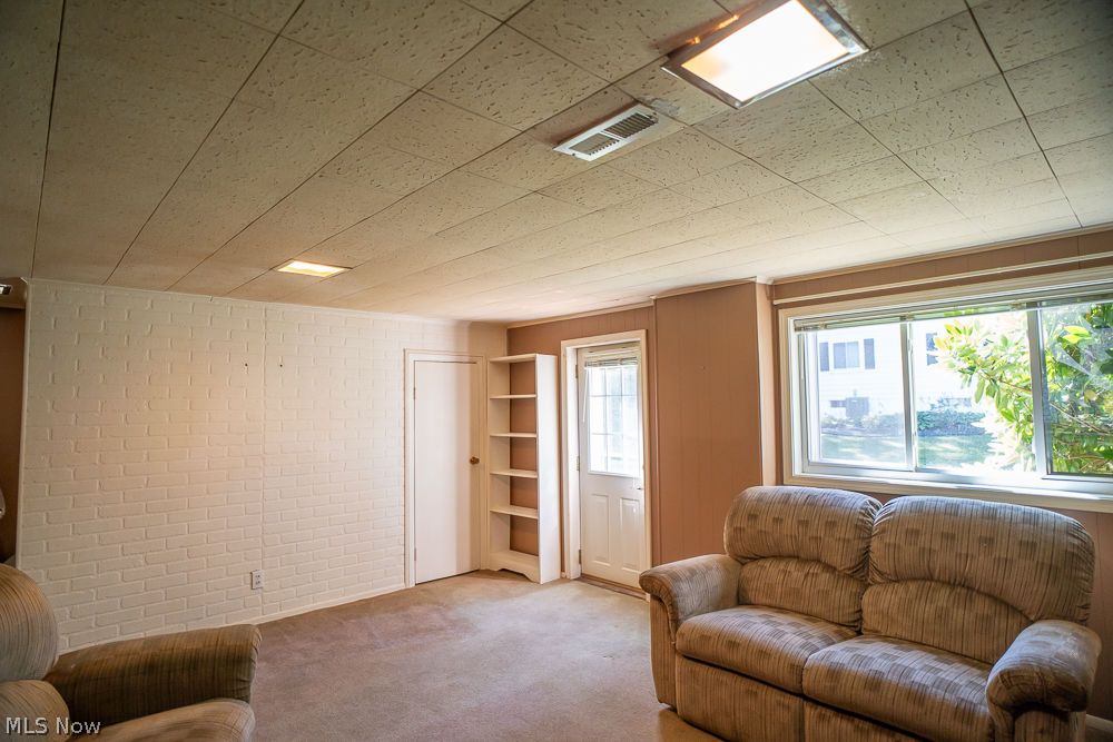 564 Neptune Drive Uniontown OH 44685
