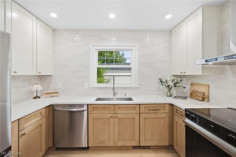 1920 Hampton Road Rocky River OH 44116