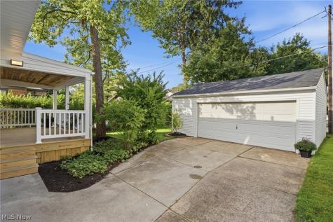 1920 Hampton Road Rocky River OH 44116