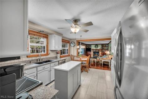 624 Perkins Circle Brunswick OH 44212